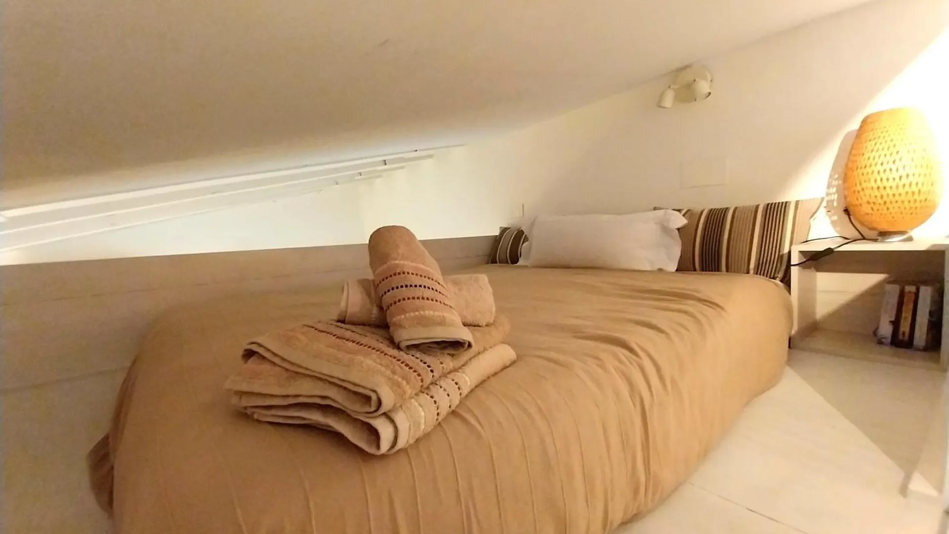 Apartment Top Estudio Plaza Arenal - Balcon Al Exterior - Cama En Buhardilla - Centro Jerez Jerez de la Frontera Spain